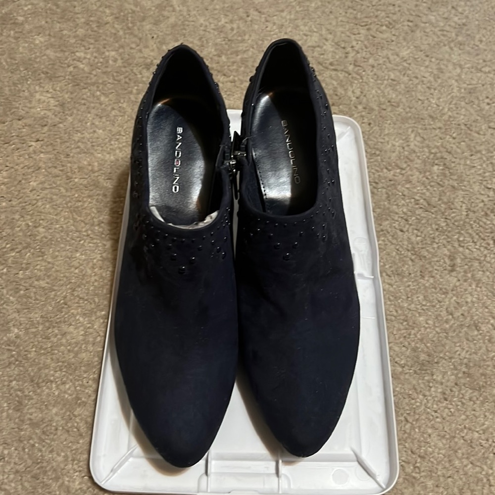 Bandolino navy ankle bootie, NEVER BEEN WORN. Size 10